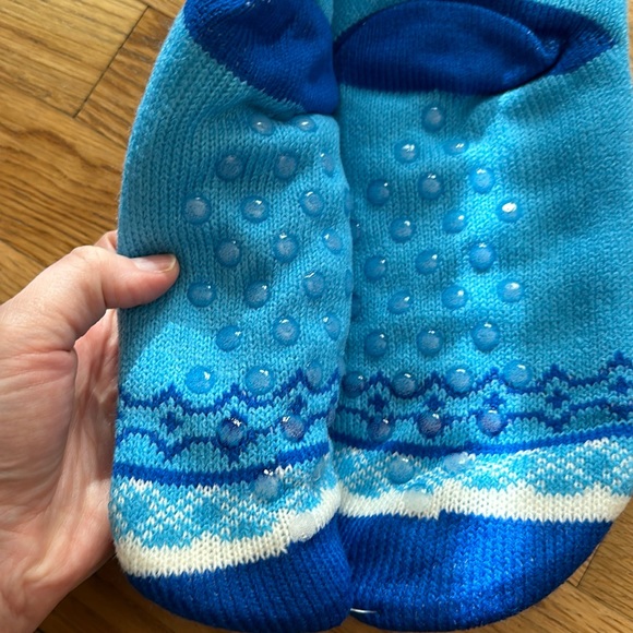 ⭐️ Cozy Moments Hanukkah Sherpa Lined Socks ⭐️ - Picture 2 of 3